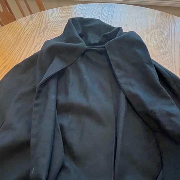 Wellington Fashions Vintage Fox Tail Scarf Long Wool Cape “A Featherlite Coat” - Picture 10 of 12